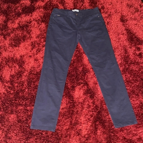 Stradivarius dark blue women’s  denim stretchy jeans Sz 44 - Picture 6 of 14